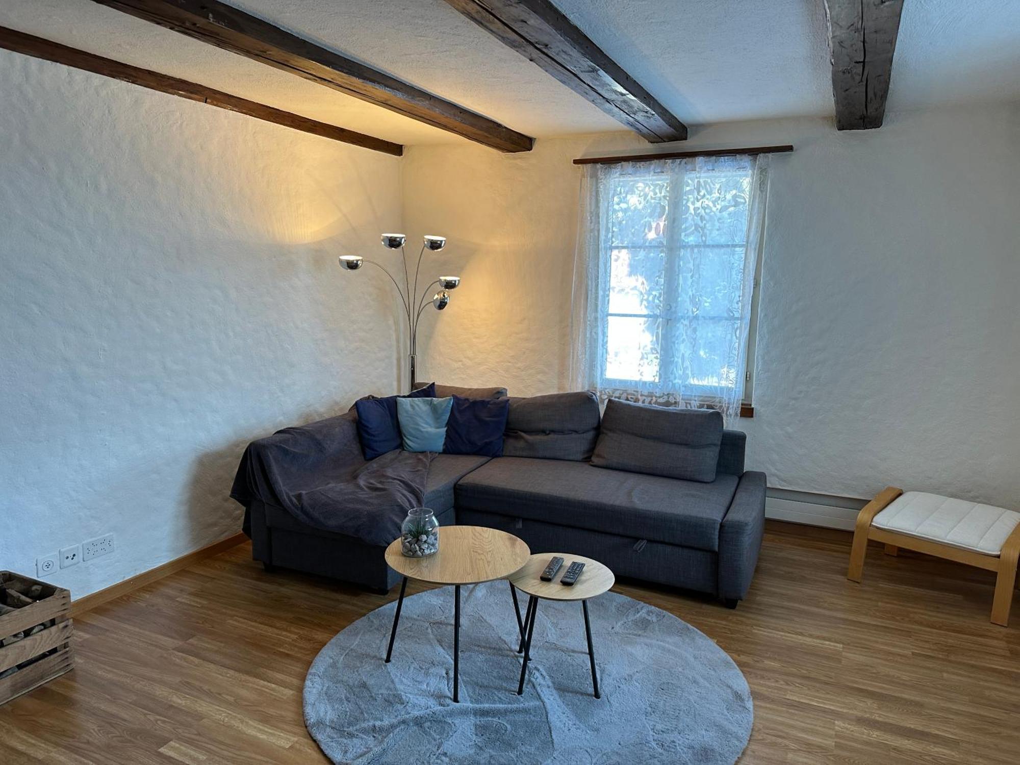 Charmante 3,5 Zimmer Wohnung In Bauernhaus Volketswil Exterior foto