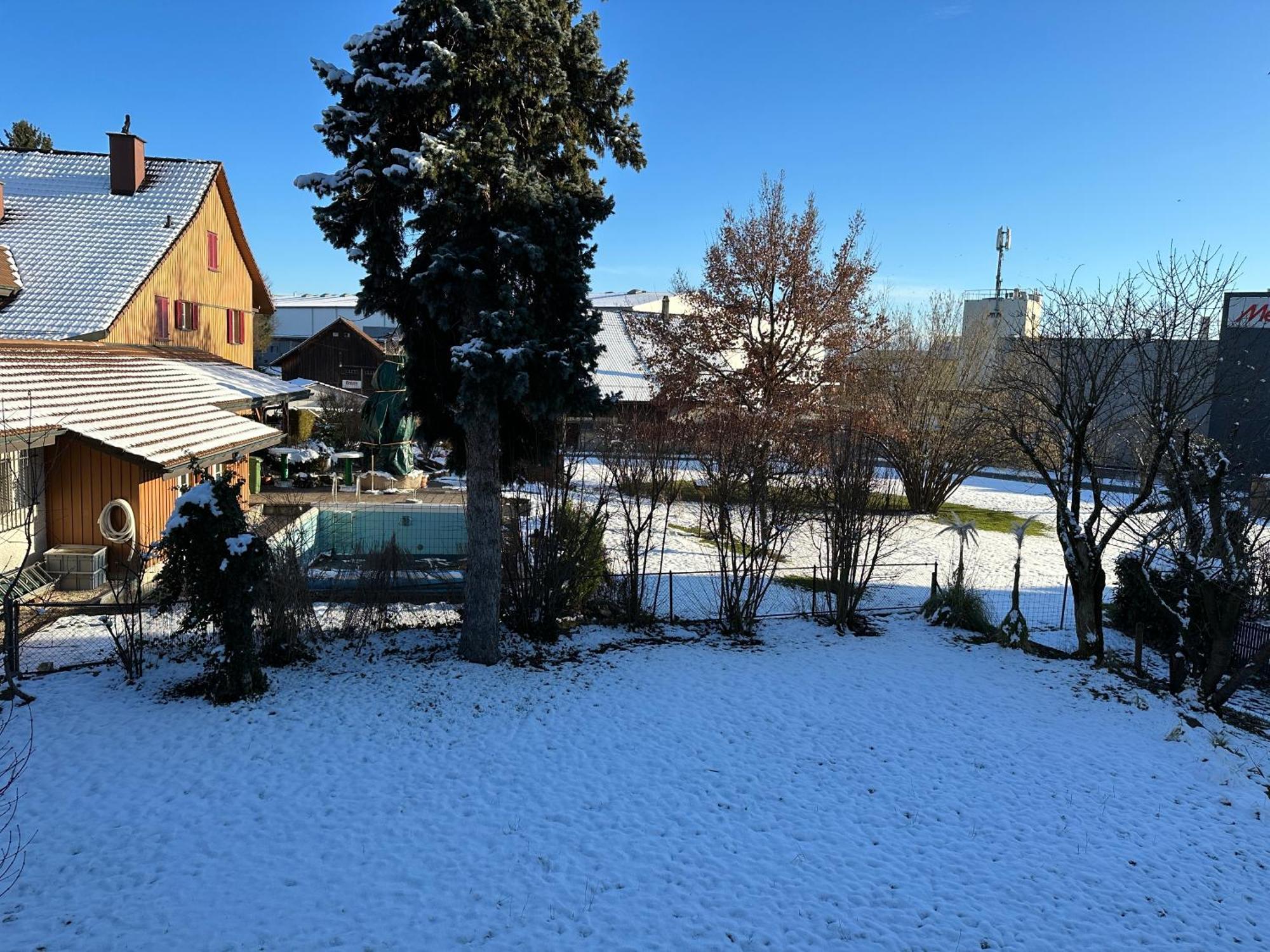 Charmante 3,5 Zimmer Wohnung In Bauernhaus Volketswil Exterior foto